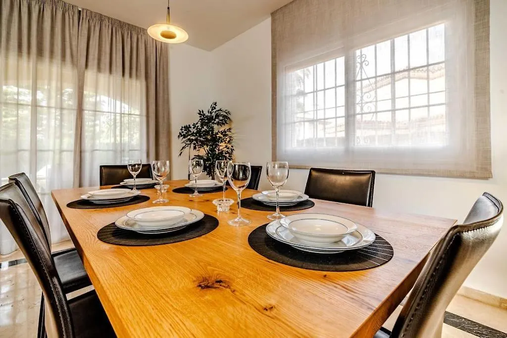 Cozy Villa In Marbella-Estepona